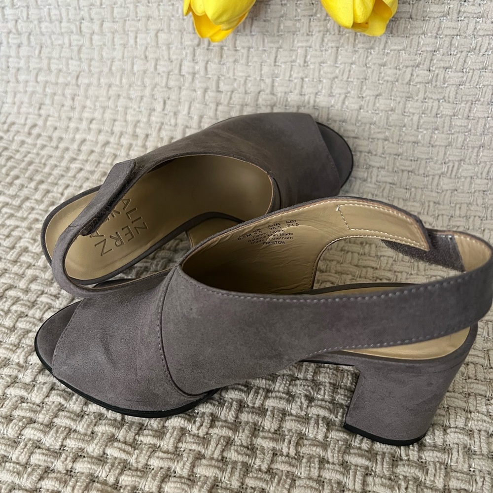Naturalizer 61/2M